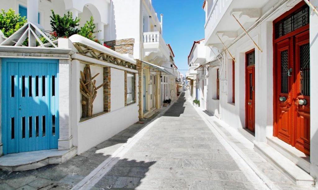 Stylish, Cozy 2-Bdr Flat In Andros Town By Explore Andros エクステリア 写真