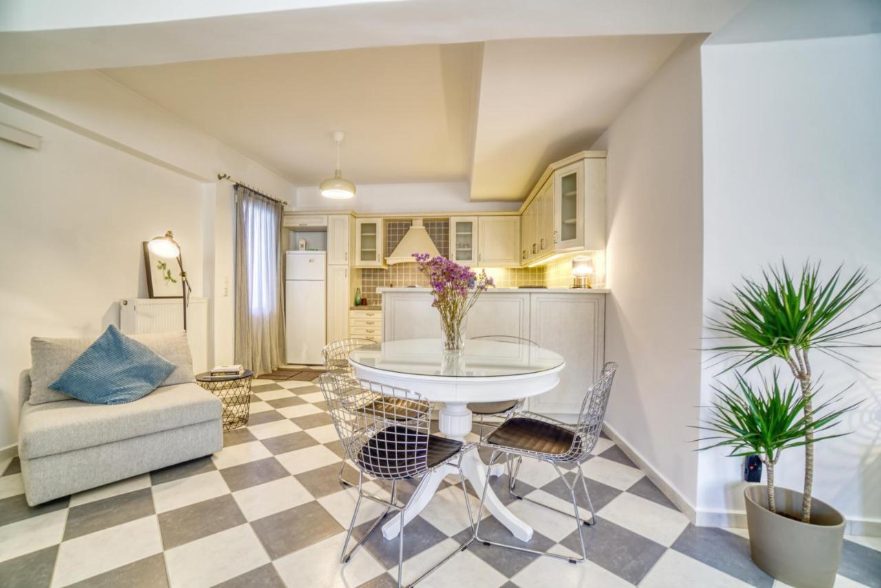 Stylish, Cozy 2-Bdr Flat In Andros Town By Explore Andros エクステリア 写真